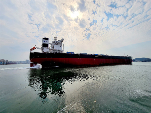18萬噸55號船試航_副本.jpg